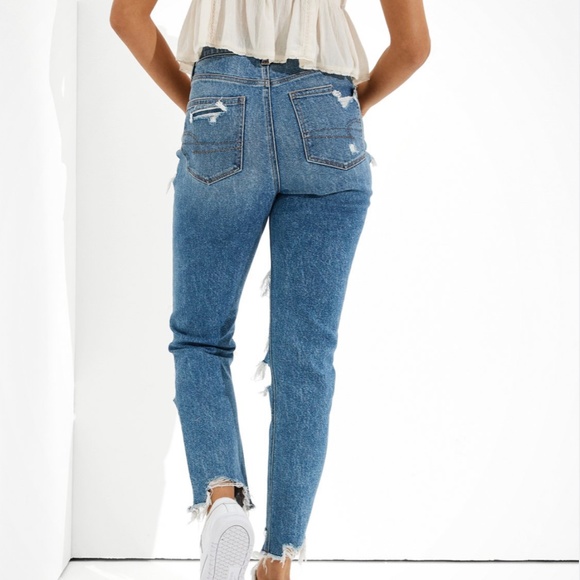 AE Stretch Crossover Ripped Highest Waist Mom jean - Picture 2 of 6